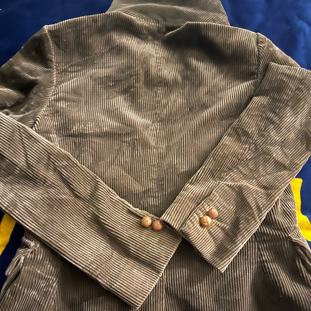 Ralph Lauren Woman’s corduroy jacket! Size 4